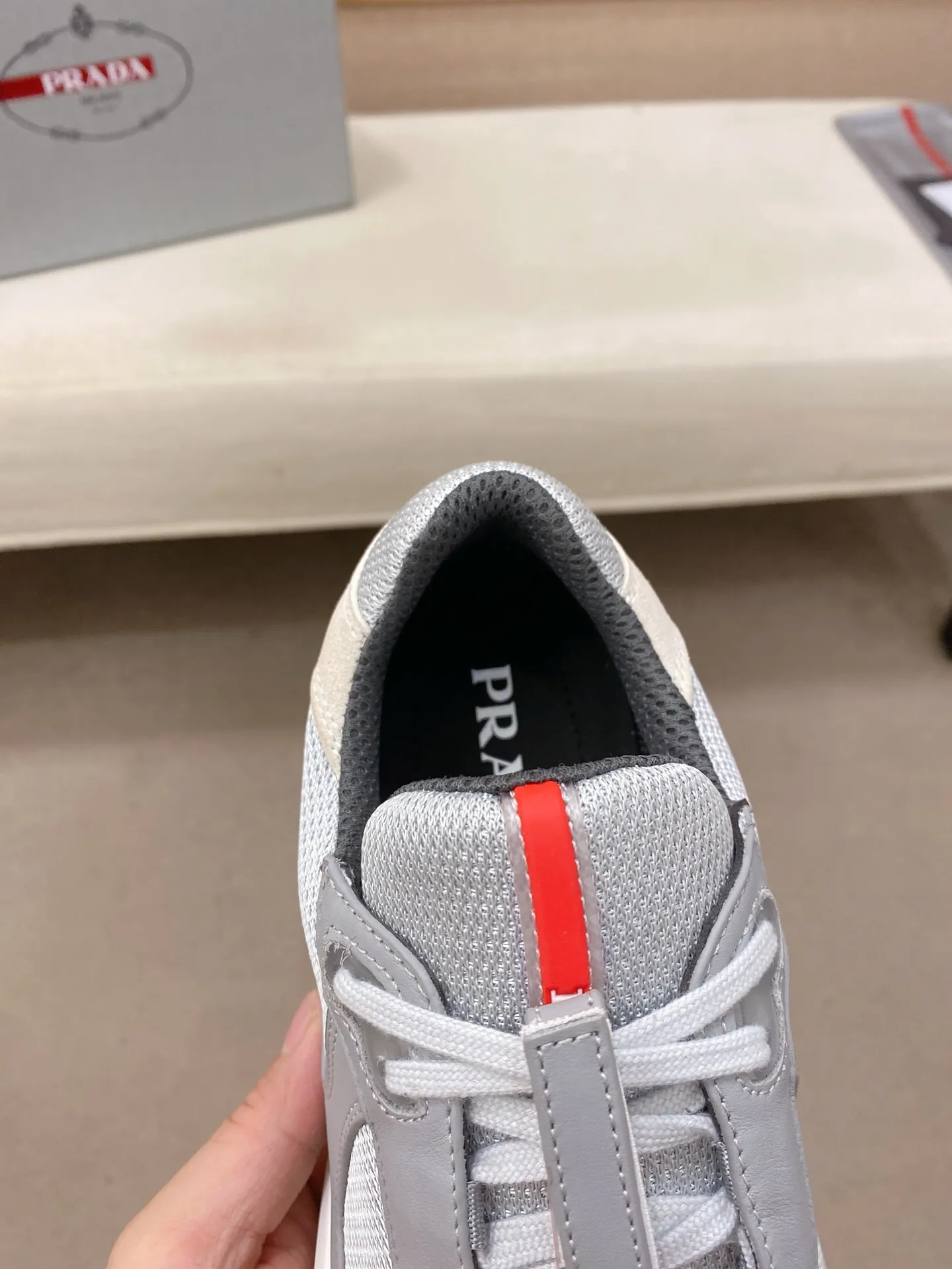 Men's shoes 💰 580💰 ✔️✔️✔️High version High-quality new PRADA (Prada) counters are launched simultaneously, new men's shoes, 😘fabrics are selected from first-layer cowhide fabrics. Lining: Imported cowhide leather lining. 👍🏿High-end☄️Open-molded non-slip rubber outsole, exquisite lines, simple and elegant, comfortable and high-end for leisure travel. Code number: 38 to 45